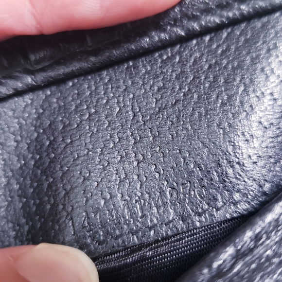 Gucci Black/Black  GG Canvas and Leather Abbey D Ring Compact Wallet - Picture 11 of 16